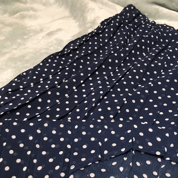 Size small high low skirt - Picture 4 of 4